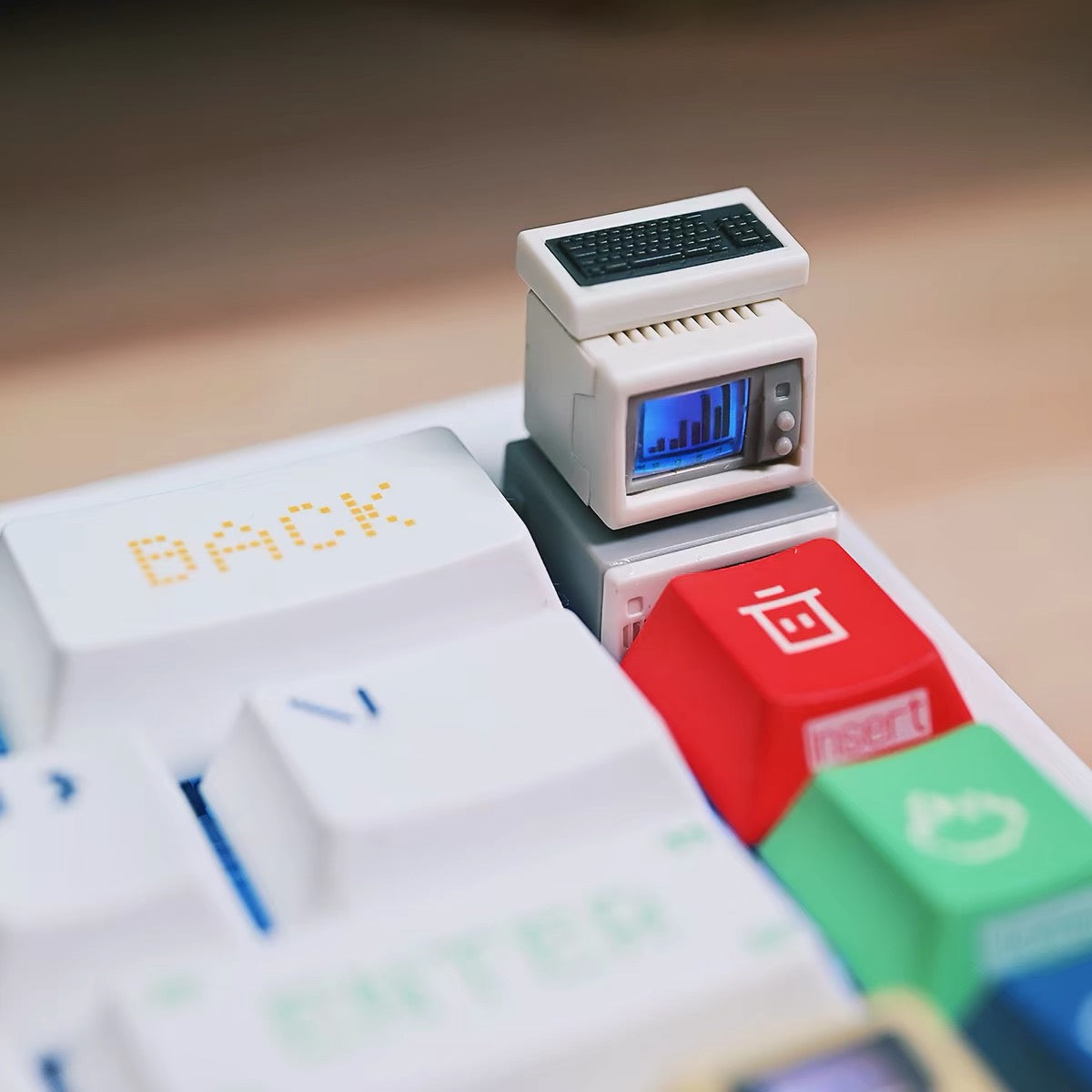 Classic Mac K-02 Mini TV Artisan Keycap