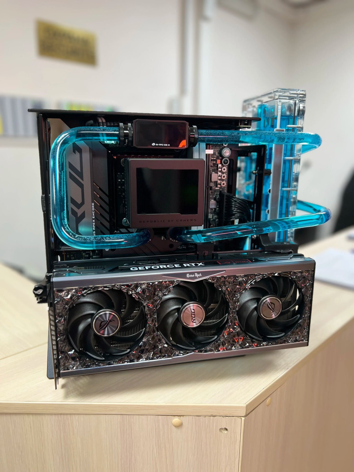XTIA Xproto-ATX  V2  ATX/MATX open layout pc case